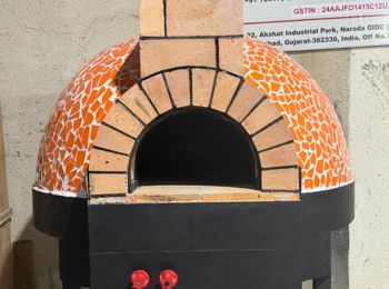 Premium pizza oven model on display
